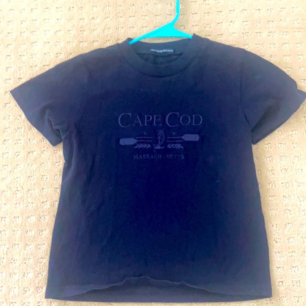 A cape cod tee from Brandy Melville, barely used!